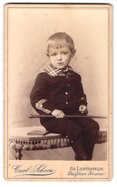 Photography Carl Scherz, size Lichterfelde, Steglitzer Straße, boy with riding crop