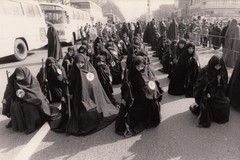 Iran, 1979 Revolution – 100 large vintage photos – birth of the Islamic Republic