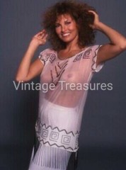 Raquel Welch in See Through Shirt Photo Print Poster