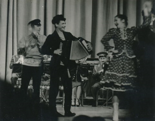 Old black photo pretty woman approx. 6.5 x 8.2 cm collection resolution al4915b