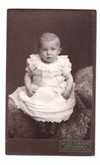 CDV photo around 1900, pretty toddler, Göttingen