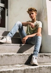 Young man, boy, hairstyle, fashion, Paris, model, hairdresser, novelties, hip, pretty, photo, picture