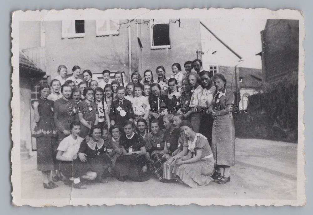 Female Group Portrait Badge – Vintage Photo 1930s