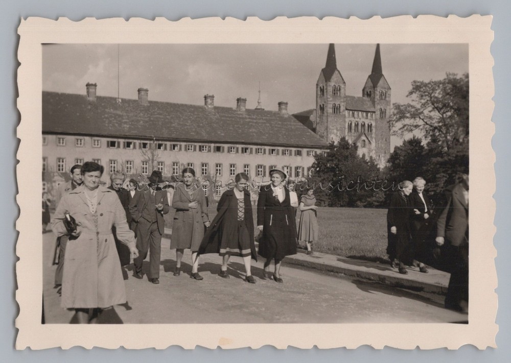 Höxter 1949 – Corvey Monastery Tourists – Old Photo 1940s