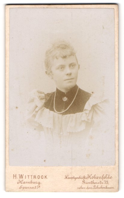 Photograph H. Wittrock, Hamburg, Speersort 5, young lady in pretty dress