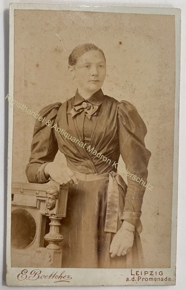 orig. CDV photo photograph old picture woman lady fashion around 1885 E. Boettcher Leipzig