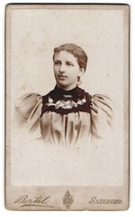 Photograph Eduard Bertel, Salzburg, portrait of a lady CDV/cabinet photo