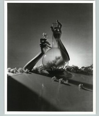 1941 1992 Surreal Flower Arrangement Large Art Photo By Horst 16X20