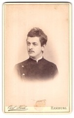 Photograph Carl Koch, Hamburg Neuerwall 30, portrait middle-class man on the side