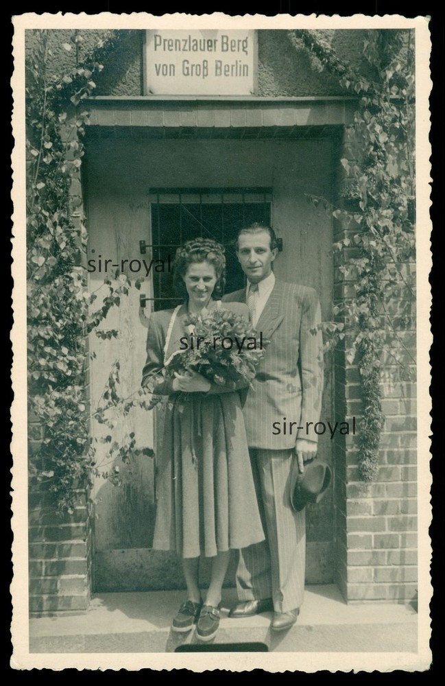 Berlin Pankow 1950 wedding couple at the registry office Prenzlauer Berg photo 9x14cm