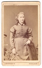 Photography Eduard Schultze, Heidelberg, Plöckstrasse 79, handsome girl
