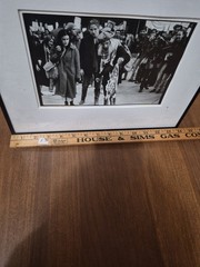 Original Signed Street Photography «Daily Plaza 1990» Framed Chicago Art E. Thom