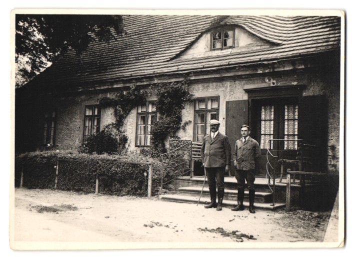 2 photographs Vorwerk-Quermathen, manor house around 1928