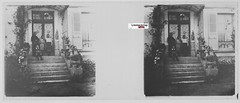 House, Family, Glass Photo Stereo Plate, Positive Black & White 4.5×10.7 cm