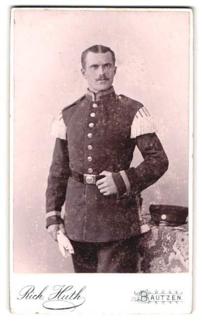 Photograph Rich. Huth, Bautzen, Gickelsberg, Musician Sergeant in Uniform M