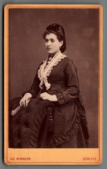 CDV photo young pretty lady dress lace Görlitz around 1880 Atelier Winkler c2171