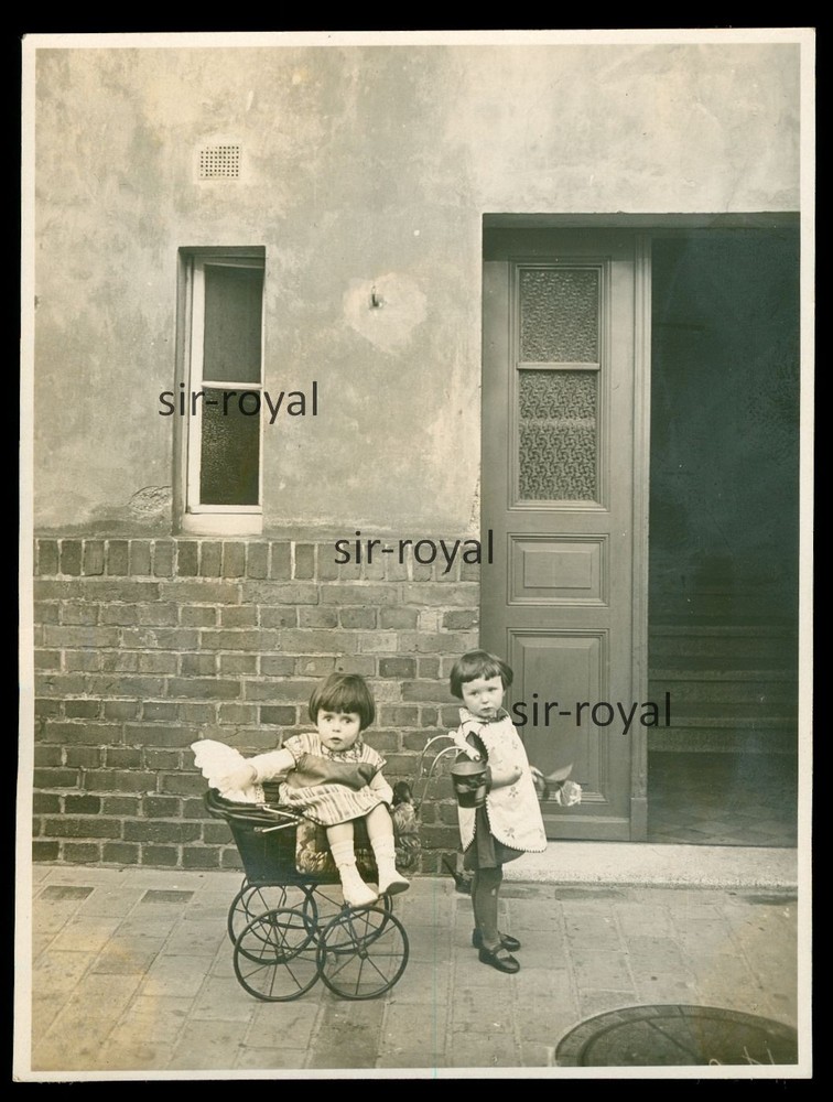 Leipzig 1930s – Girl with Dolls Pram – Photo 9x12cm