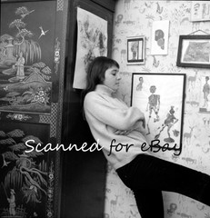 SAD GIRL IN HER 1960s BEDROOM SOCIAL HISTORY – 1 NEGATIVE