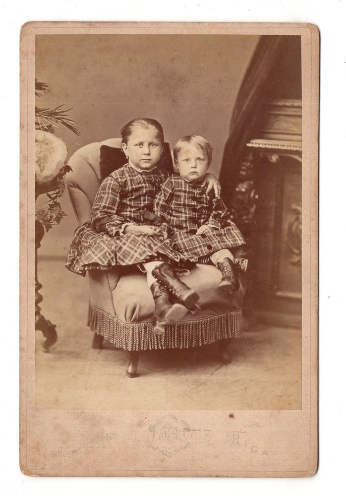 Cab photo cute little children-Riga/Latvia 1877