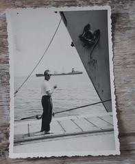 Old B/W Photo MAN AT THE BOW OF THE STEAMER HANSEATIC AND FREIGHTER Photo 10