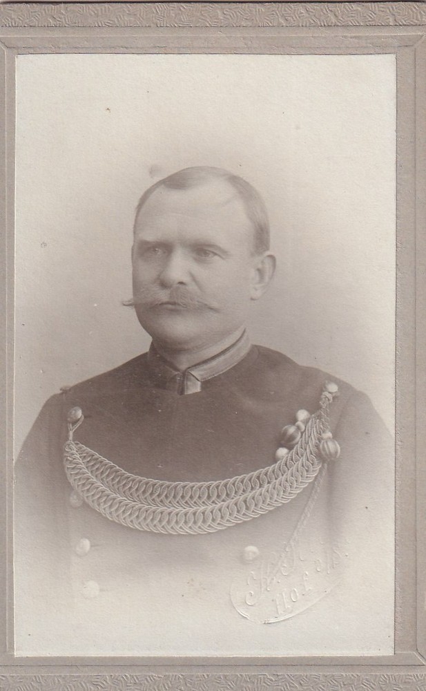 Photo on cardboard – portrait of a man / official – Court a.S. circa 1900/10