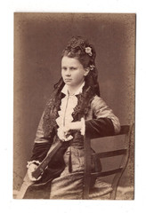 CDV Photo Lady Portrait / Fine Young Lady – Unknown Place 1870s