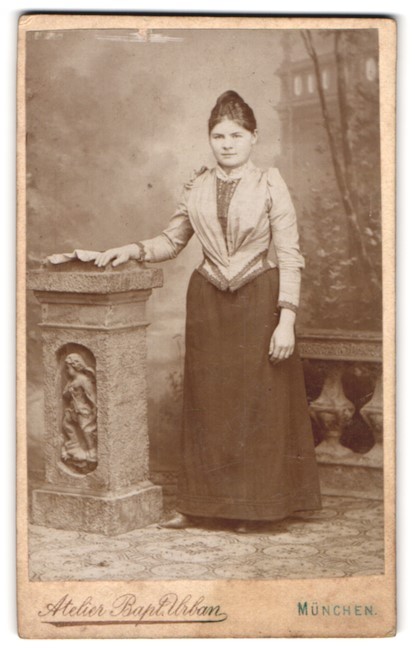 Photograph Bapt. Urban, Munich, Dachauerstr. 25, Young Lady in Fashion Dress