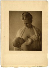 Alvin Langdon Coburn «Mother and Child A Study» 1904 Camera Work VI Photogravure