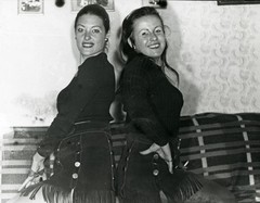 LOT 2x Larger size, girlfriends in mini skirt, amazing eyes,, 2 photos on 1 card