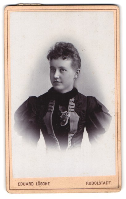 Photograph Eduard Lösche, Rudolstadt, Mauer-Straße No. 27, portrait of a lady