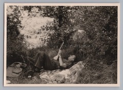 Man Reading Newspaper – Leisure Rest Picnic – Old Photo 1950s