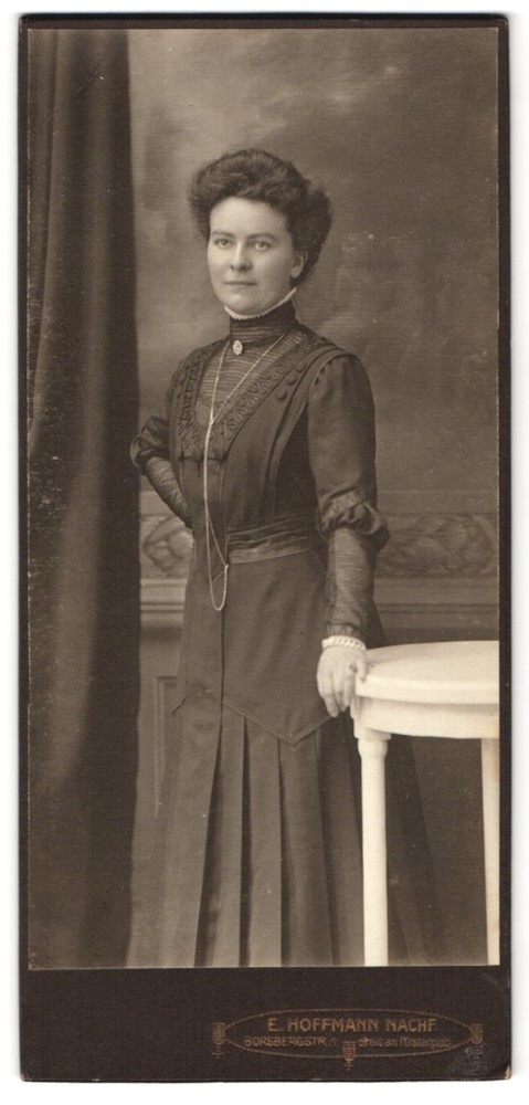 Photograph Emil Hoffmann Nachf., Dresden-A, Borsbergstrasse 1, portrait citizen