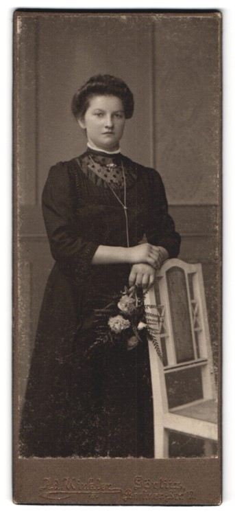 Photograph Ad. Winkler, Görlitz, Berliner Str. 12, portrait young woman Selma Wi