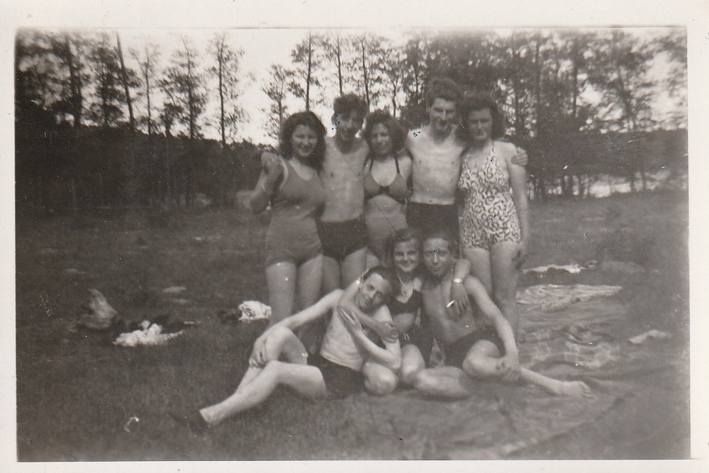 Vintage Photo Beautiful Women in Swimsuit Snapshot 1940s