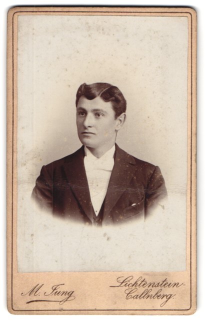 Photograph M. Jung, Lichtenstein-Callnberg, Schulgasse 175, attractive young