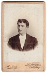 Photograph M. Jung, Lichtenstein-Callnberg, Schulgasse 175, attractive young