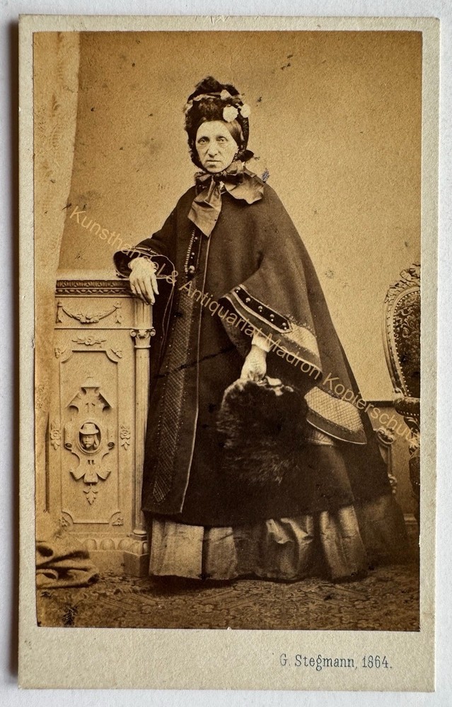 orig. CDV photo photograph old picture woman lady fashion around 1864 Vienna Stegmann