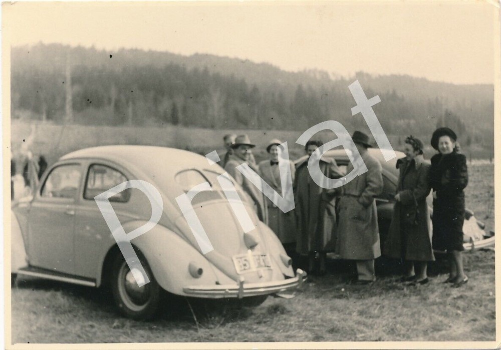 Photo Vintage VW Beetle License Plate Driver Excursion Passengers L1.42
