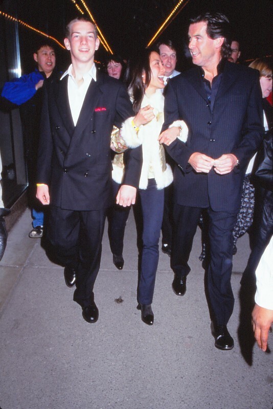 Dia Pierce Brosnan, Son Sean & Michelle Yeoh 1998 KB Format Photographer P3-8-5-2