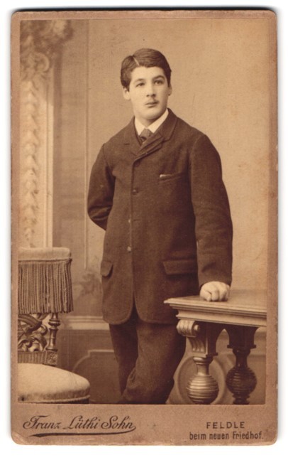 Photograph Franz Lüthi son, Feldle/St. Gallen, portrait young man in fashion disc