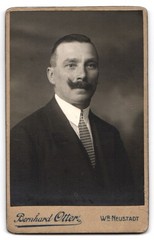 Photograph Bernhard Otter, Wr. Neustadt, Bahngasse 44, monogram by photographer