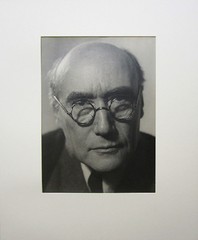 PHILIPPE HALSMAN Signed 1931 Photograph – «André Gide»