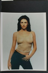 Elizabeth Hurley Tank Top PinUp – Agfa Paper- 8×10″ Photo Print Pre-2012 L1145A
