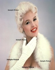 Jayne Mansfield Became A Huge Hollywood Star – Photo Semi Glossy (Print)