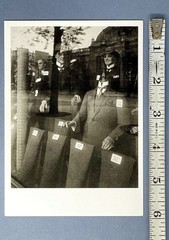 Eugène Atget (1857-1927) Art Photo Print Card – Store, avenue des Gobelins