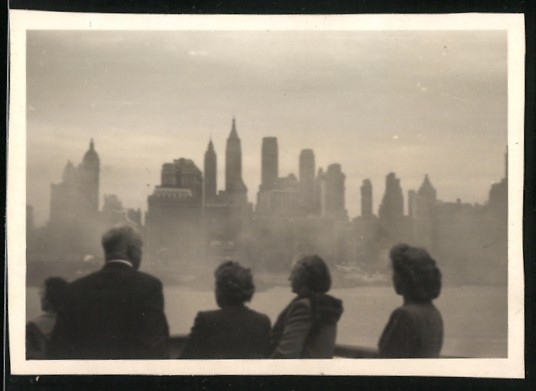 5 Photographs View of New York, Morning Fog Shrouded the City, Freedom