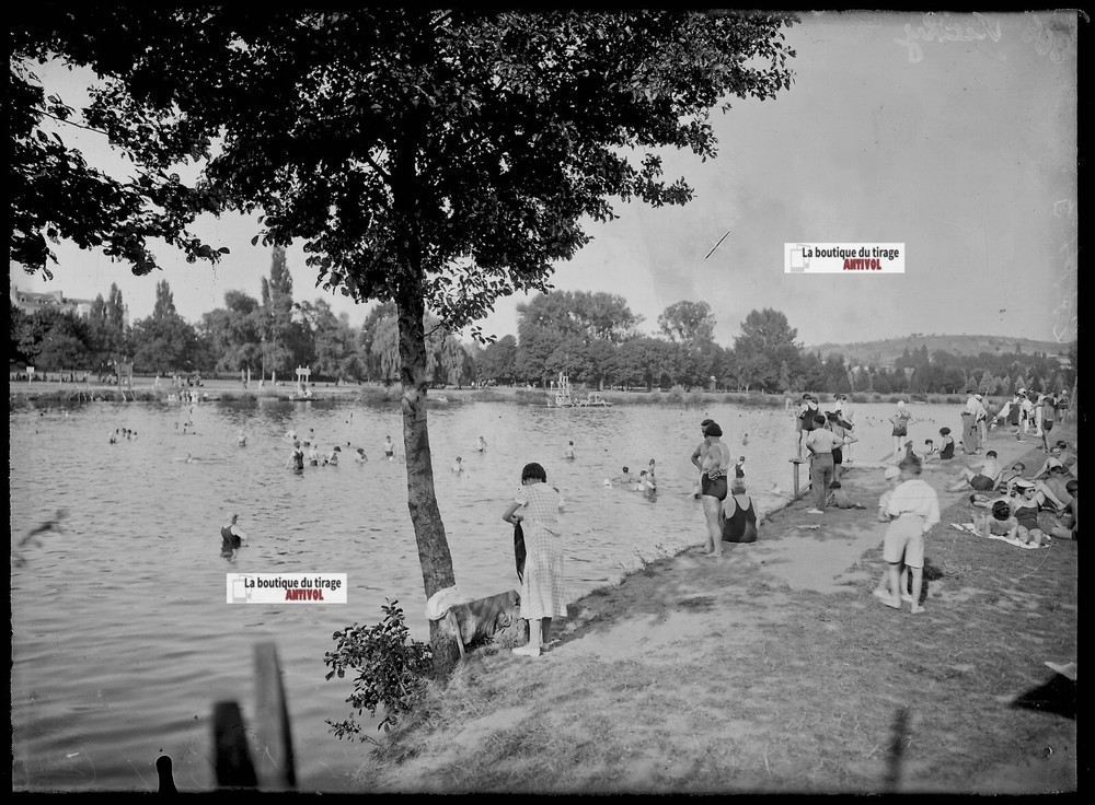 Vintage Black And White Photo Glass Plate Negative 13X18 Cm Vichy Swimming Bath