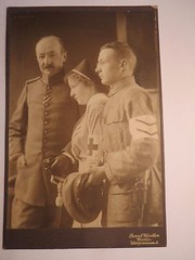 Goslar – 2 Soldiers in Uniform & Nurse – Badge – Portrait / CAB