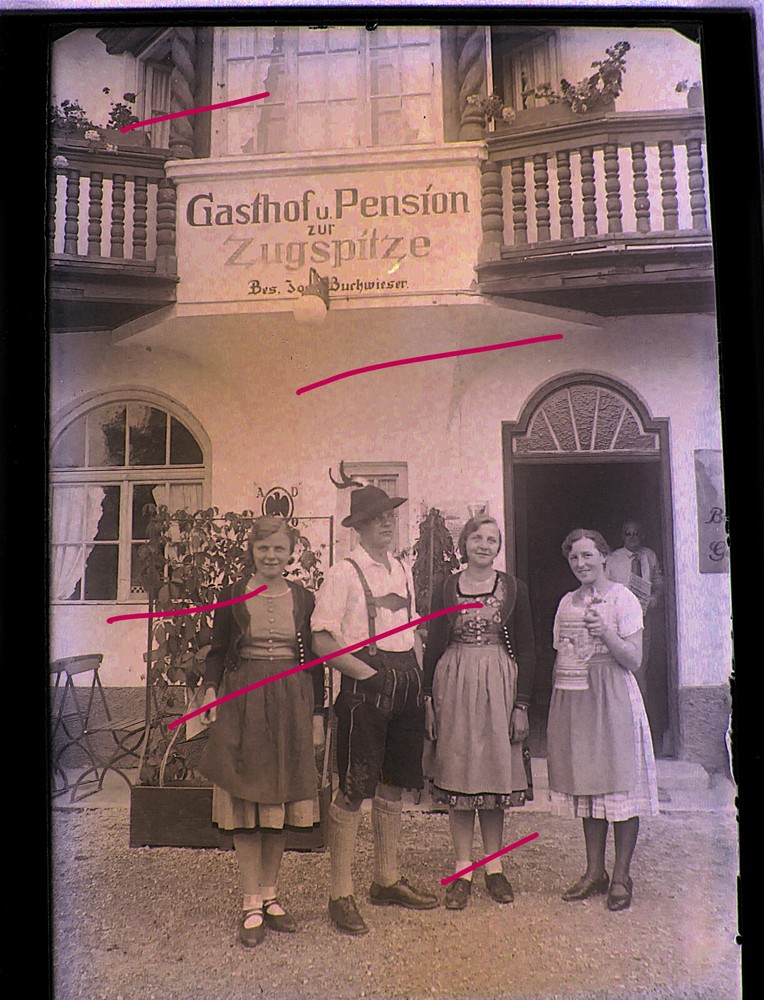 Buchwieser Garmisch-Partenkirchen Inn and Pension zur Zugspitze Glass Negative