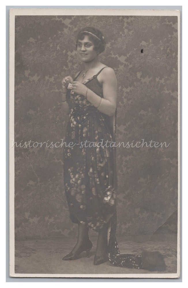 Portrait Frau Art Deco Mode Kleider – Atelier Alfons München Klenzestraße – Foto